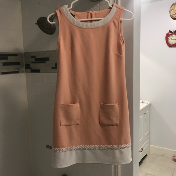 Casual dress - Picture 4 of 7